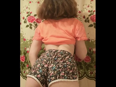 ❤️ Sexy nga bata nga bata nga naghubo sa iyang shorts sa camera Sex video sa ceb.pornmega.ru
