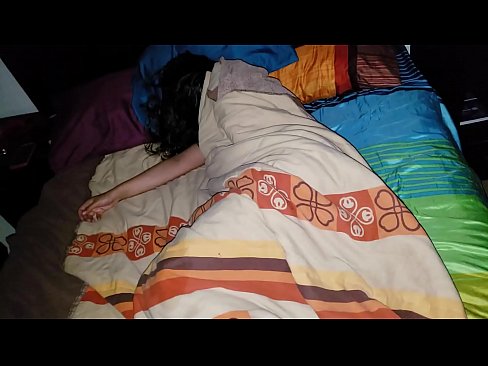 ❤️ Stepson nga gibadlong ang iyang batan-ong ina-ina samtang siya natulog. Sex video sa ceb.pornmega.ru